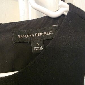 Black Banana Republic Sz 4 Ruffle Hem Sheath Dress